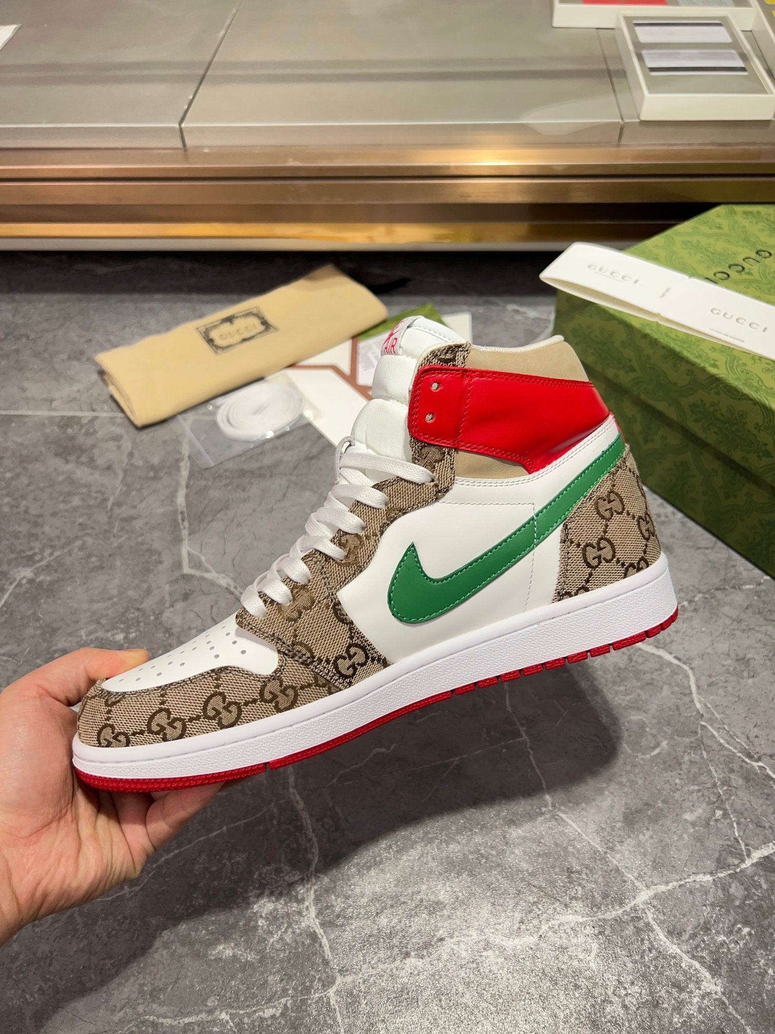 Gucci x Nike Air Jordan 1 - GG Canvas White Red Green High-Top