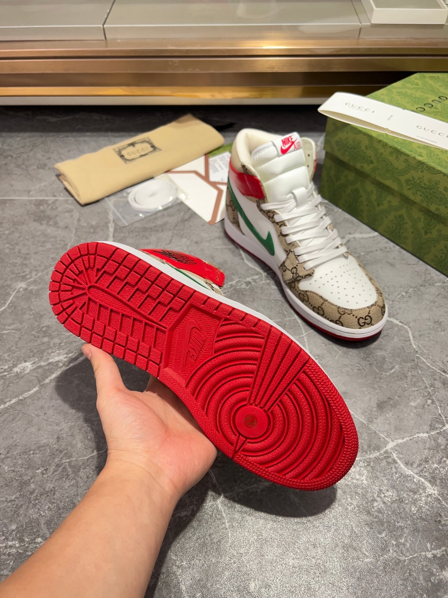 Gucci x Nike Air Jordan 1 - GG Canvas White Red Green High-Top