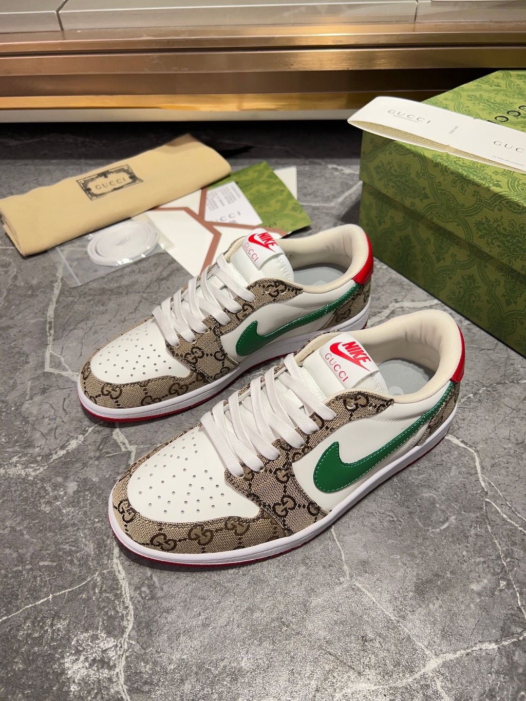 Gucci x Nike Dunk Low - GG Canvas White Green Red Low-Top