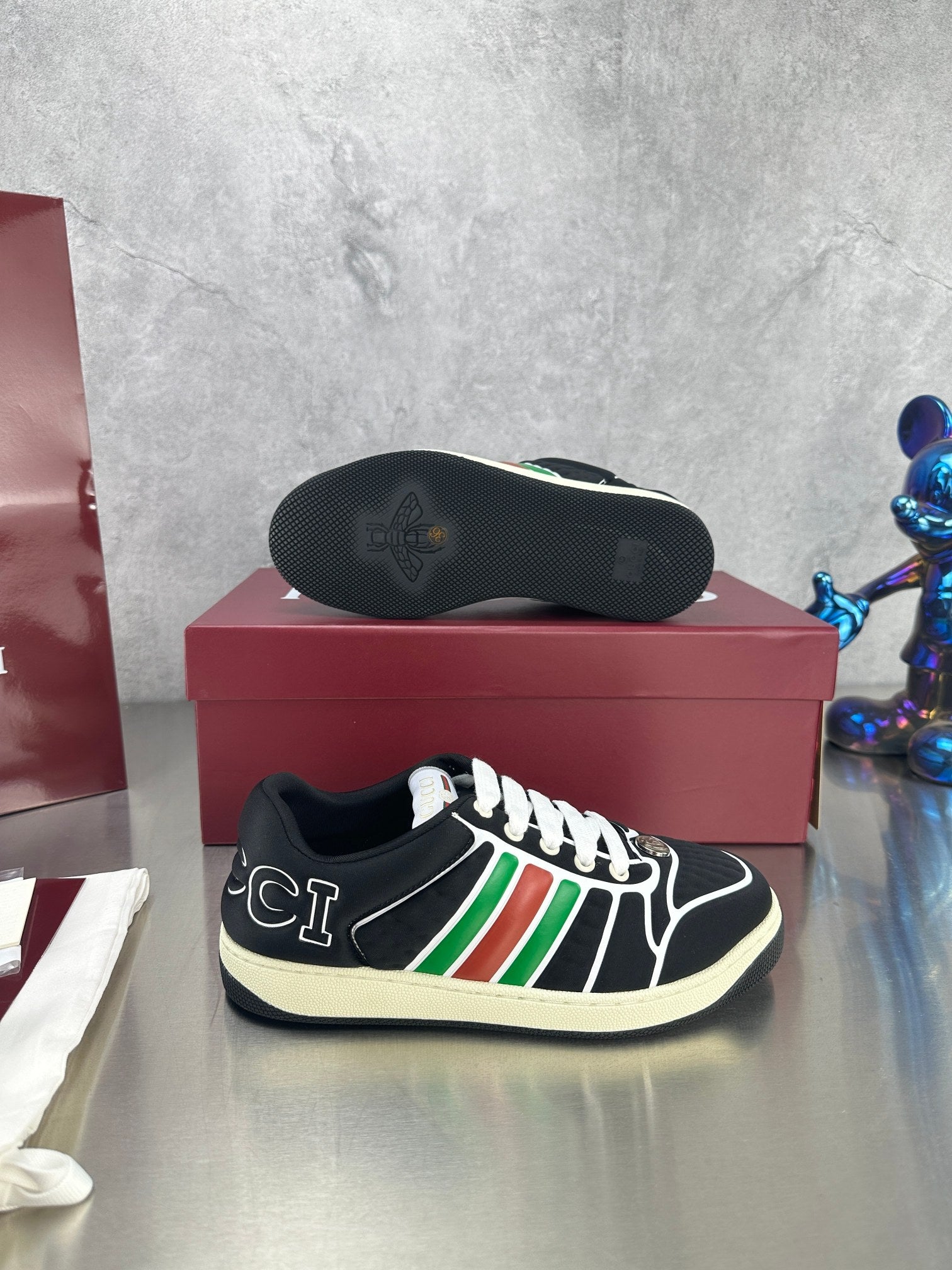 Gucci Screener Sneakers - Black Leather Red Green Web Stripe Low-Top