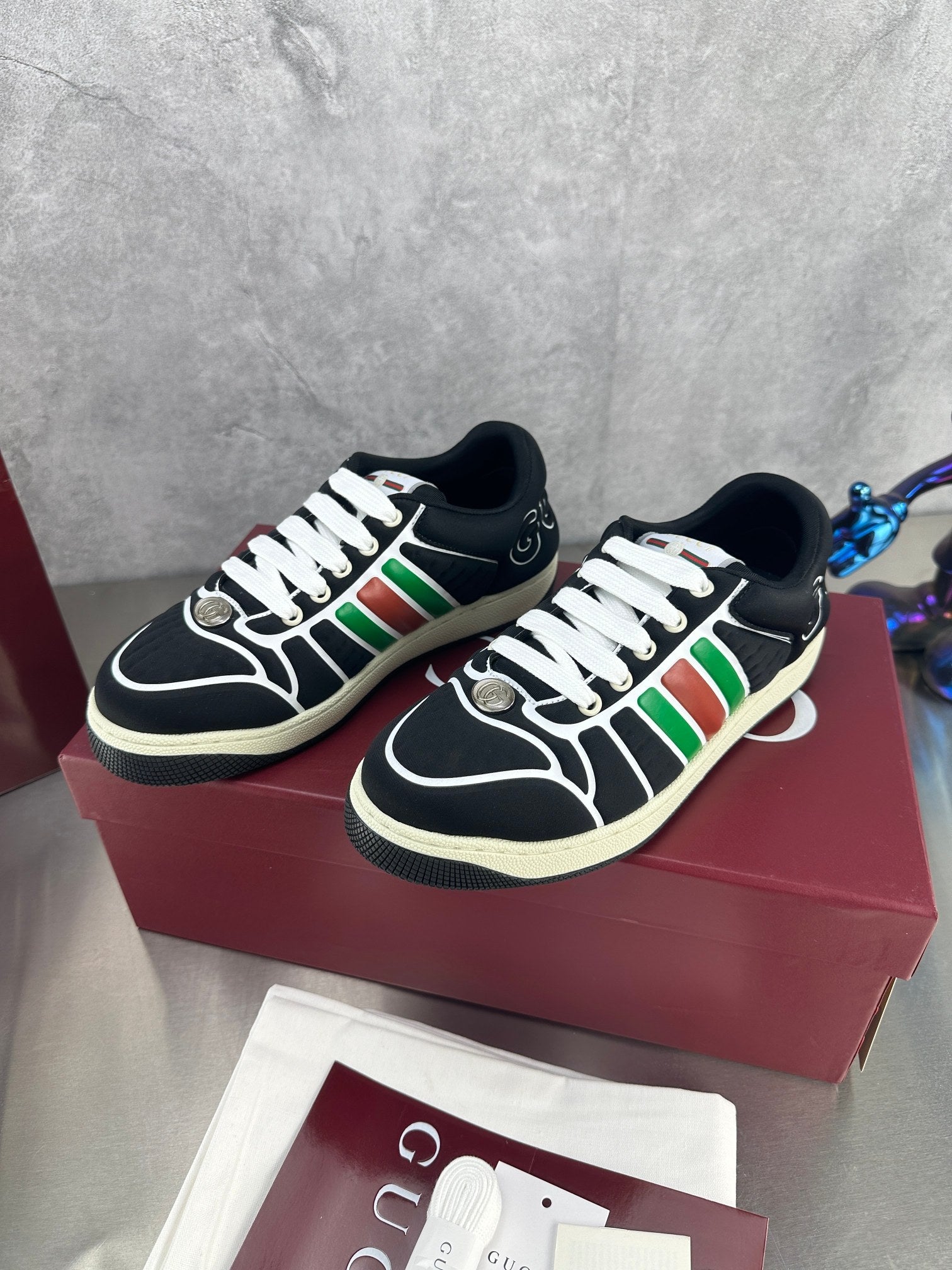 Gucci Screener Sneakers - Black Leather Red Green Web Stripe Low-Top