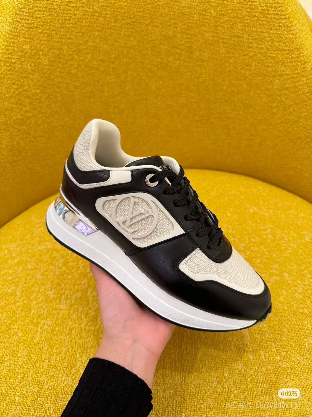 Louis Vuitton LV Run Away Sneaker - Black/White