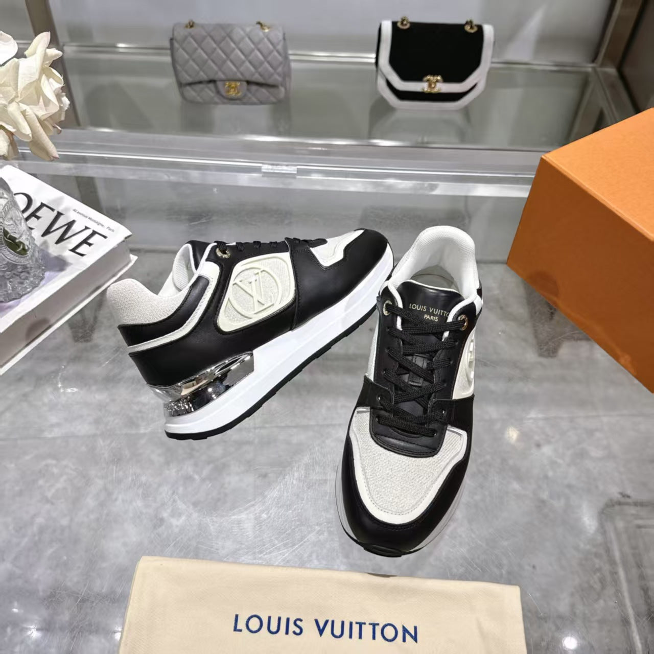 Louis Vuitton LV Run Away Sneaker - Black/White