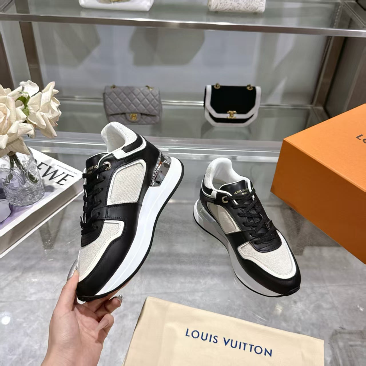 Louis Vuitton LV Run Away Sneaker - Black/White