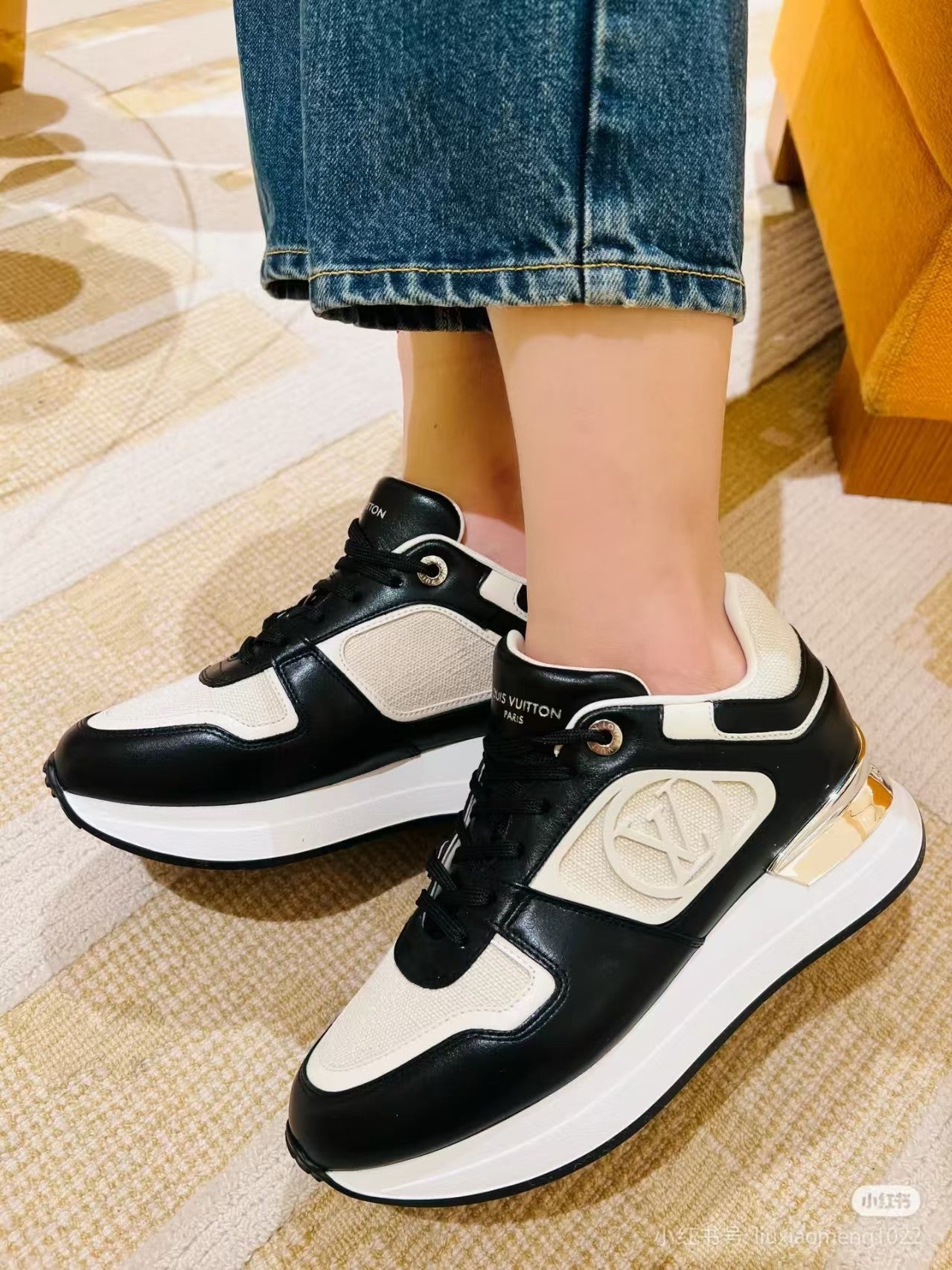Louis Vuitton LV Run Away Sneaker - Black/White