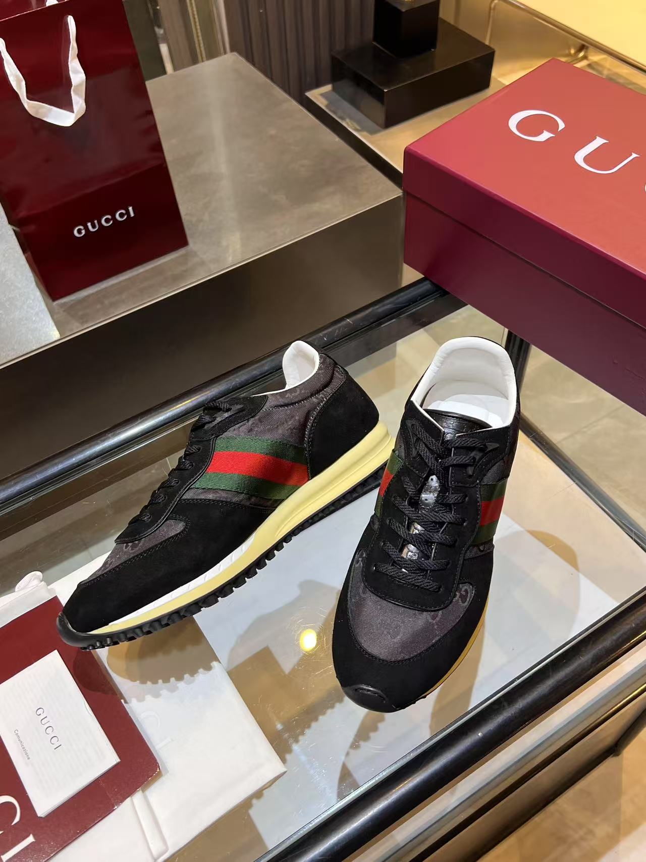Gucci Web Stripe Runner - Black GG Monogram Red Green Low-Top