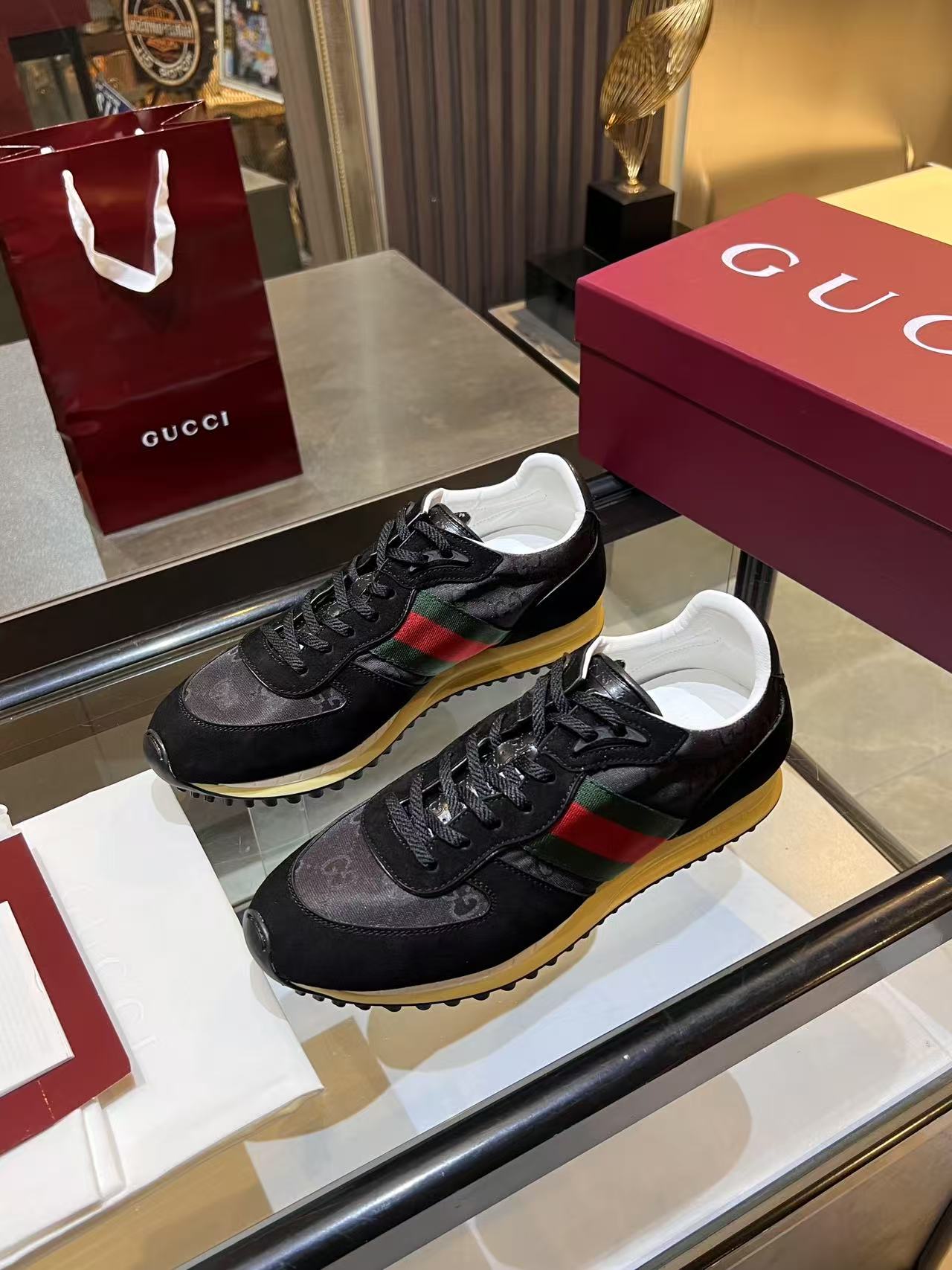 Gucci Web Stripe Runner - Black GG Monogram Red Green Low-Top