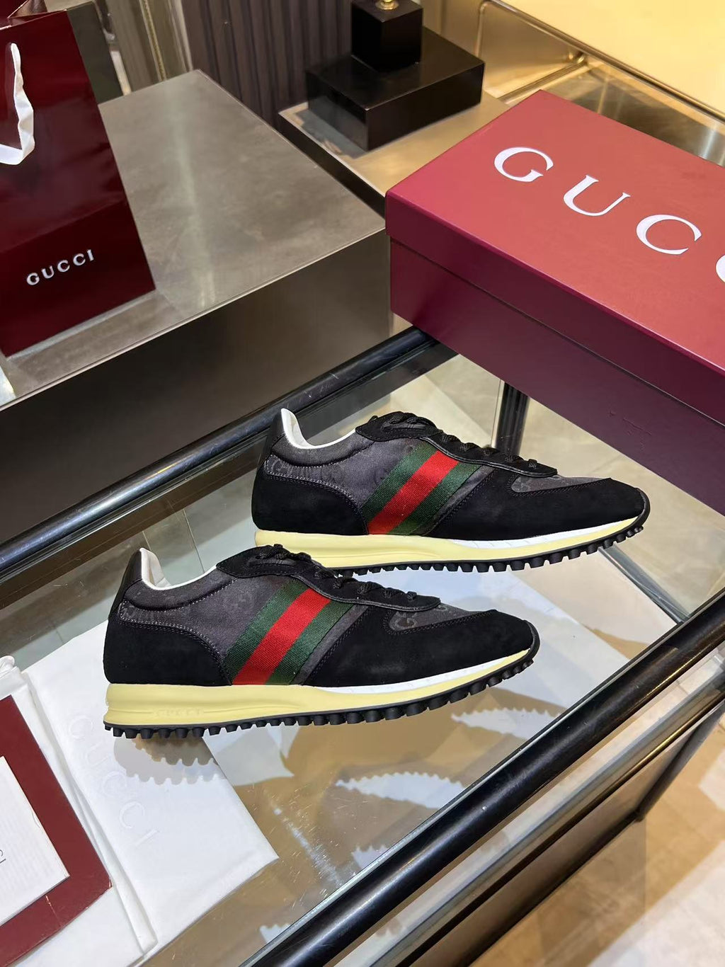 Gucci Web Stripe Runner - Black GG Monogram Red Green Low-Top