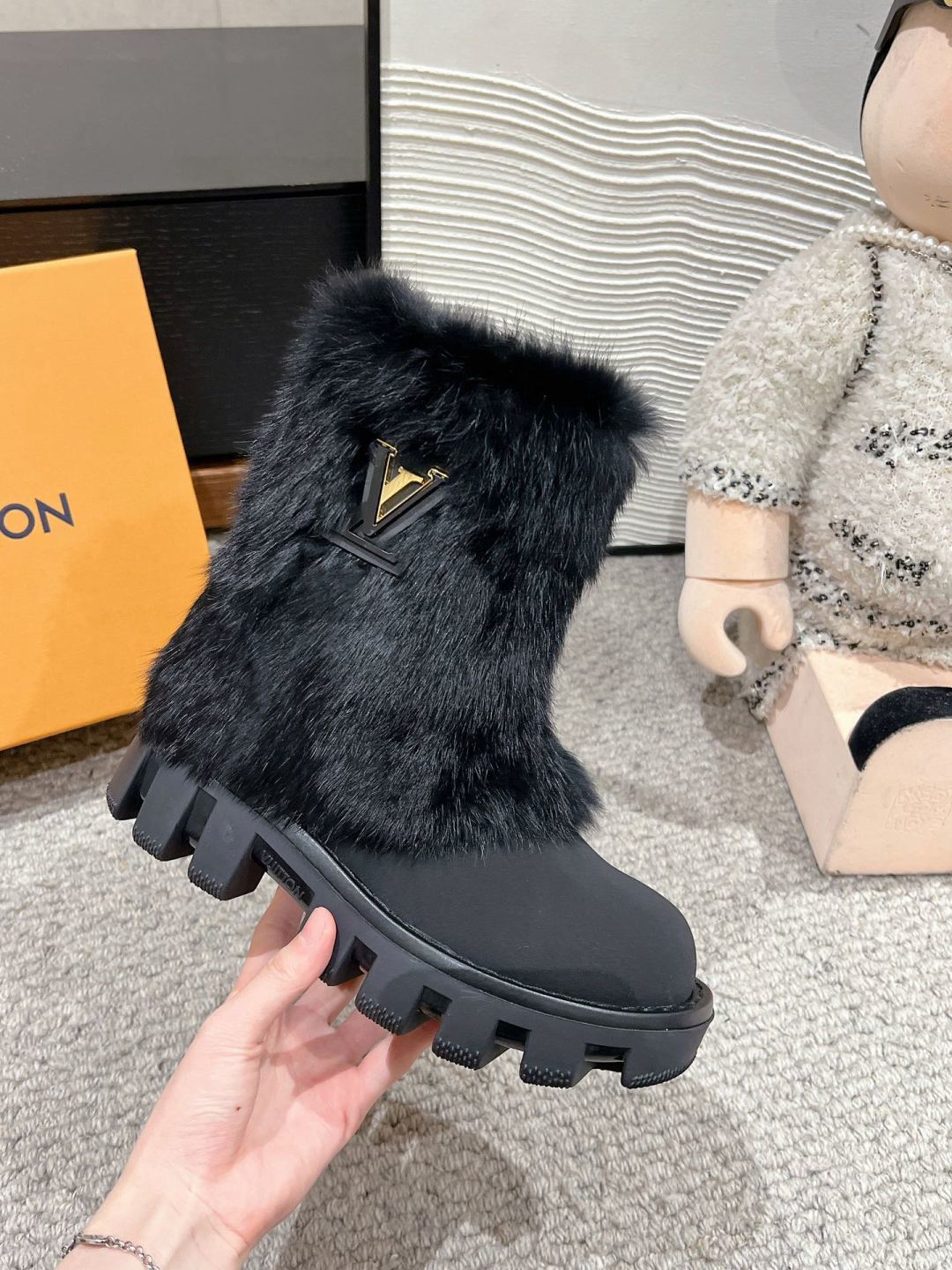 LV Fur Boots - Black Leather & Mink Fur