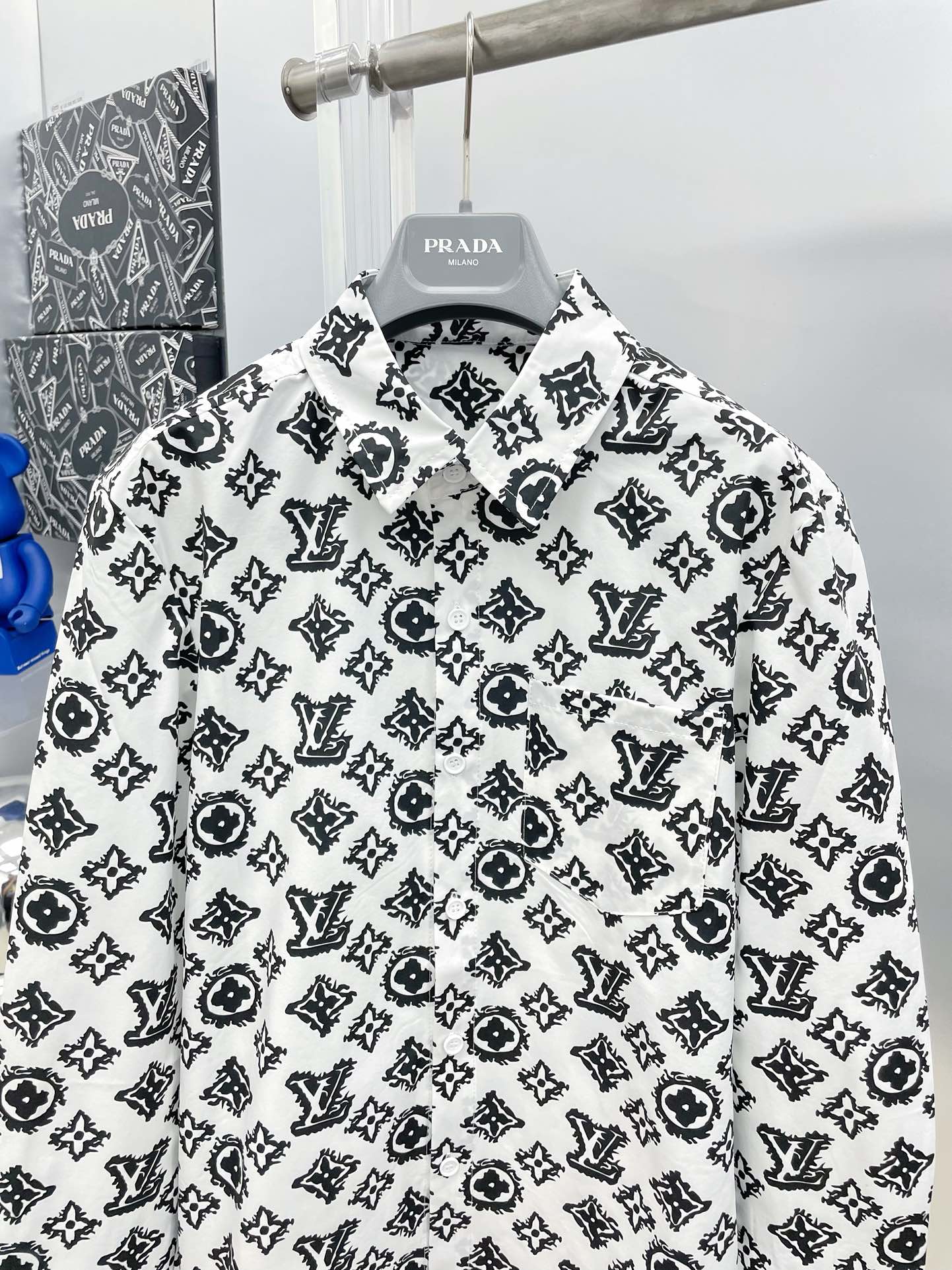 Louis Vuitton 2026 SS LV Monogram Graffiti All-Over Print Long-Sleeve Shirt — White
