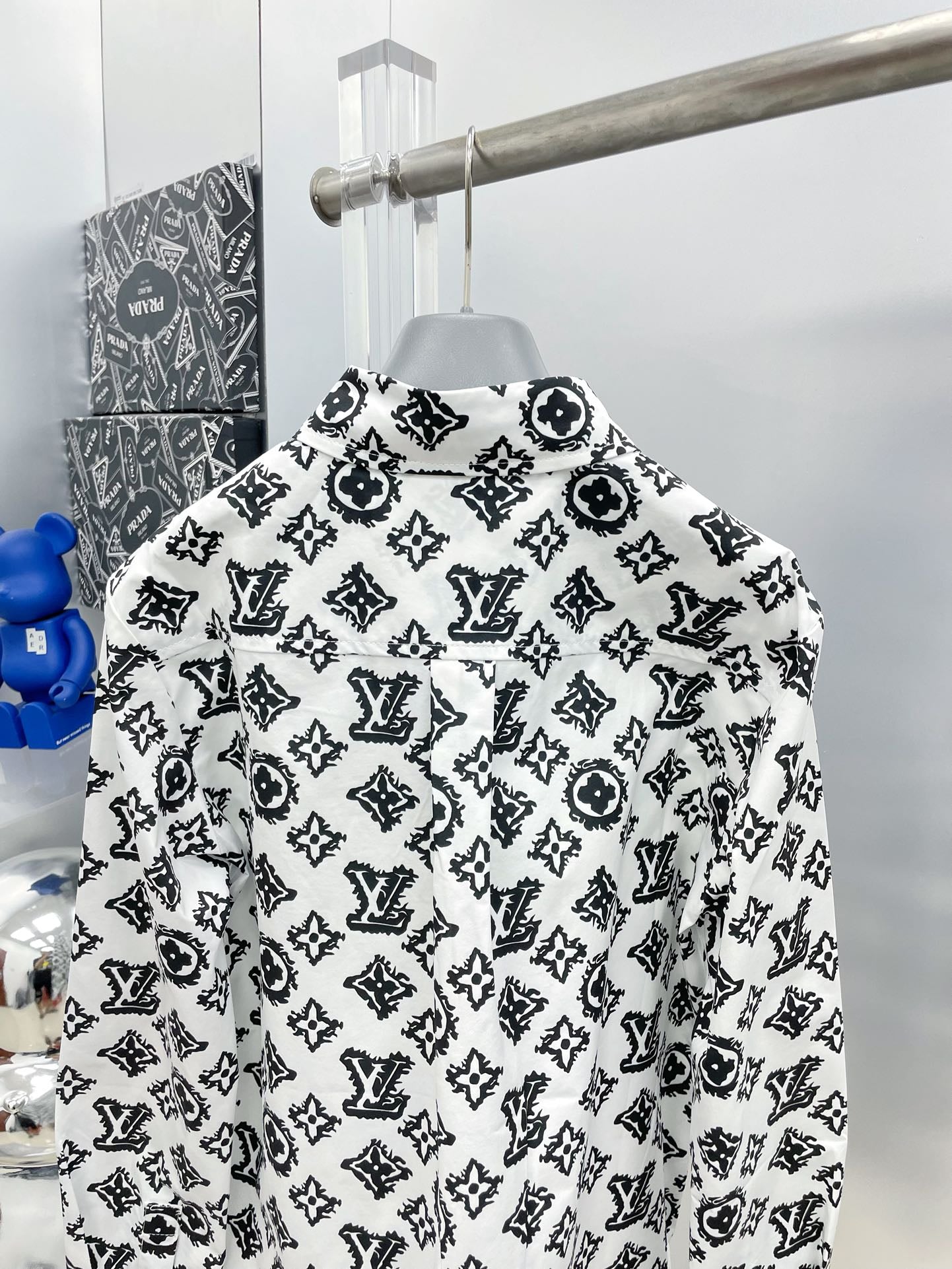 Louis Vuitton 2026 SS LV Monogram Graffiti All-Over Print Long-Sleeve Shirt — White