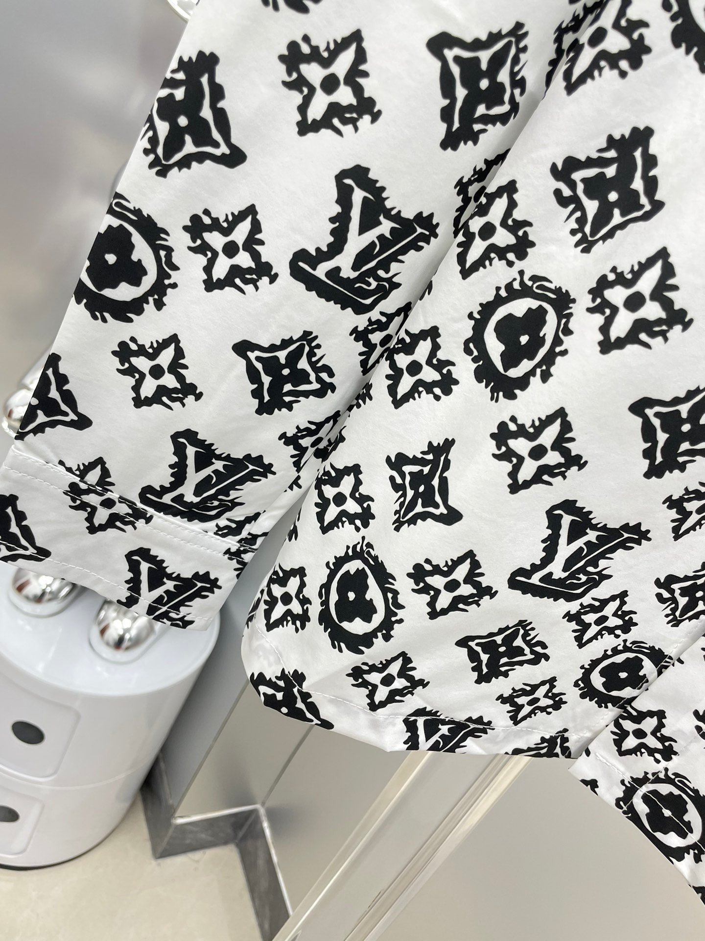 Louis Vuitton 2026 SS LV Monogram Graffiti All-Over Print Long-Sleeve Shirt — White