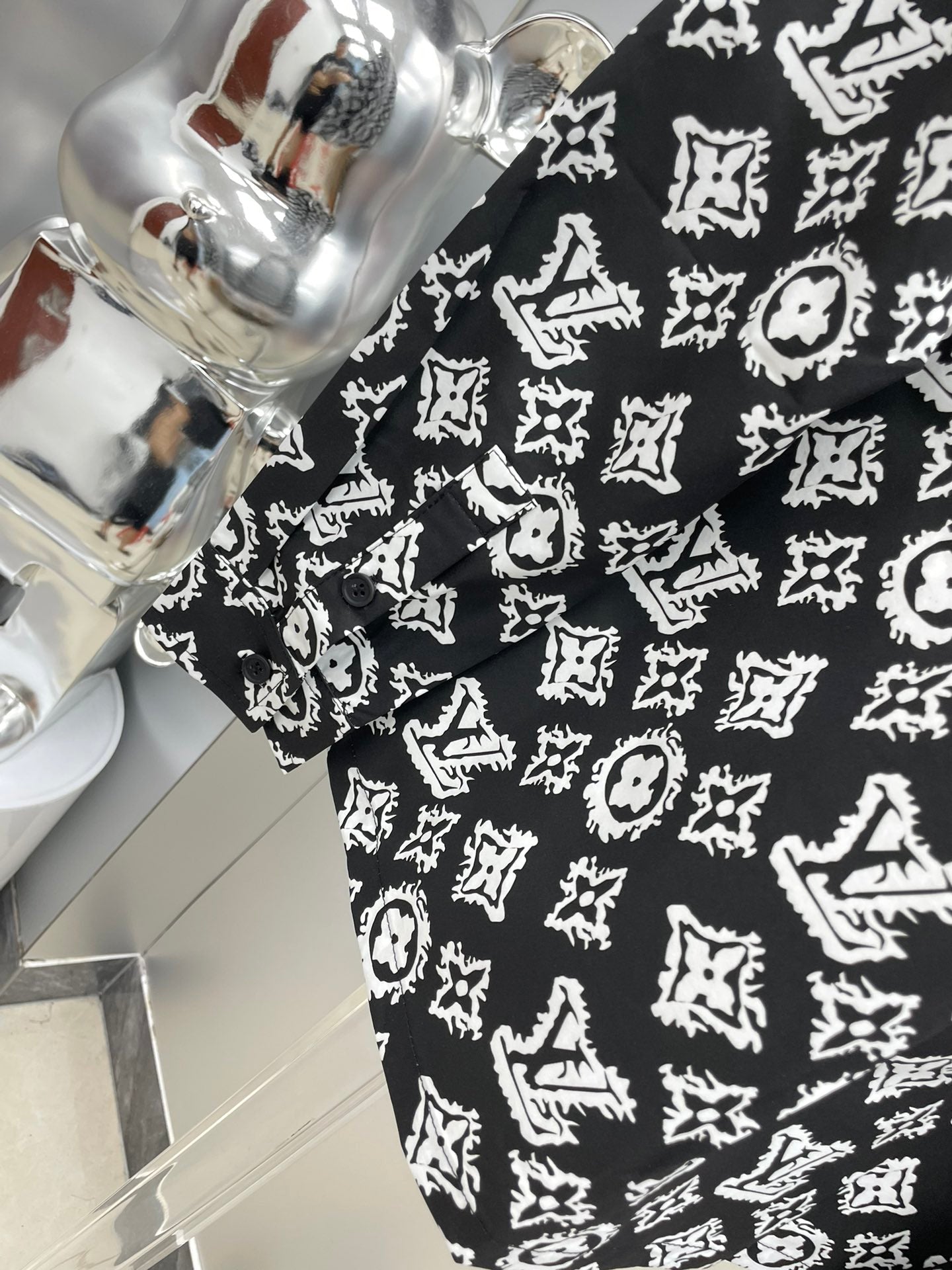 Louis Vuitton 2026 SS LV Monogram Graffiti All-Over Print Long-Sleeve Shirt — Black