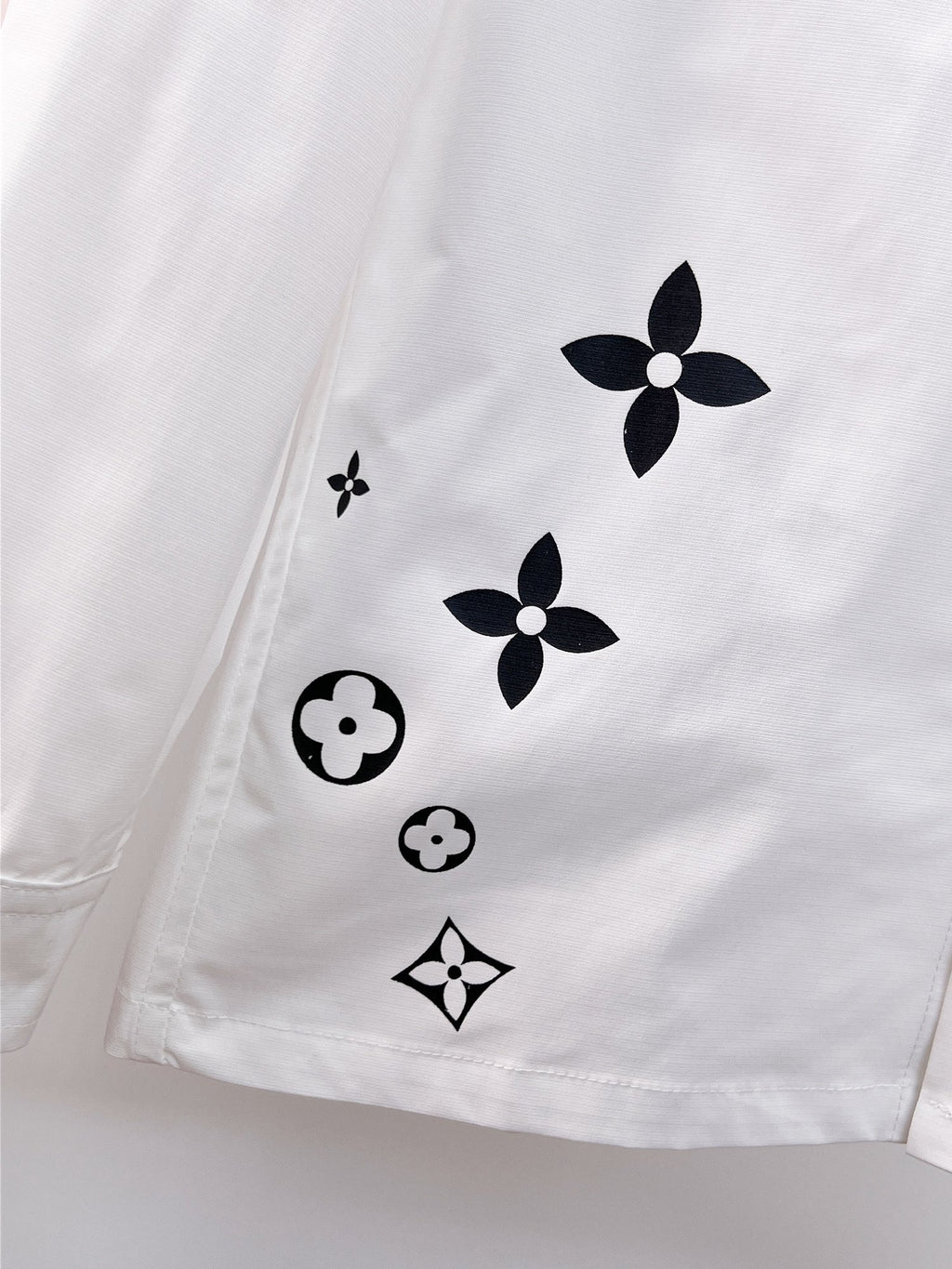 Louis Vuitton 2026 SS LV Monogram Flower Long-Sleeve Shirt — White