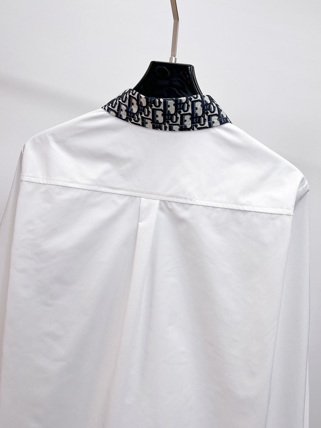 Dior 2026 SS Oblique Jacquard Collar & Cuff Long-Sleeve Shirt — White