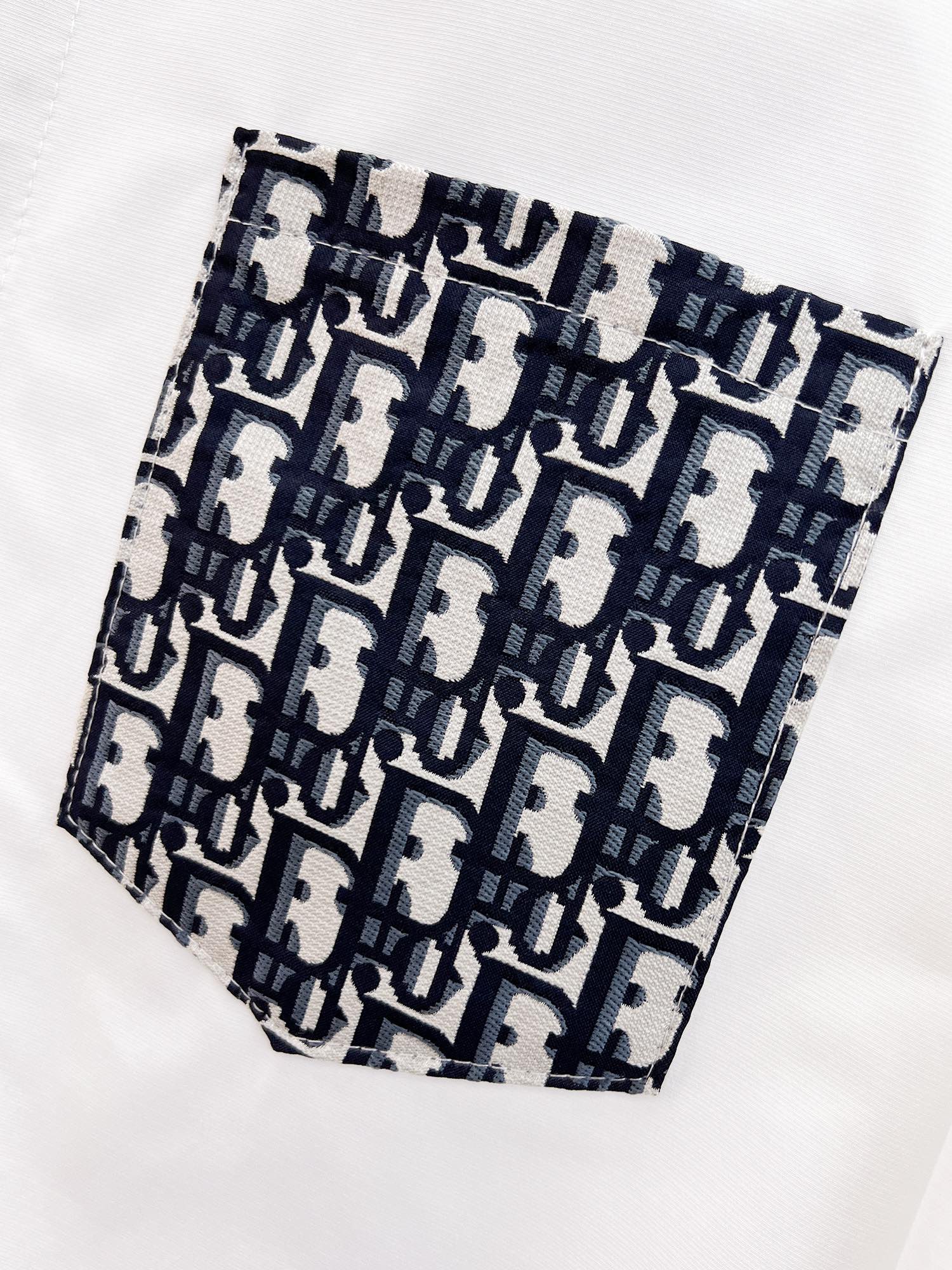 Dior 2026 SS Oblique Jacquard Collar & Cuff Long-Sleeve Shirt — White