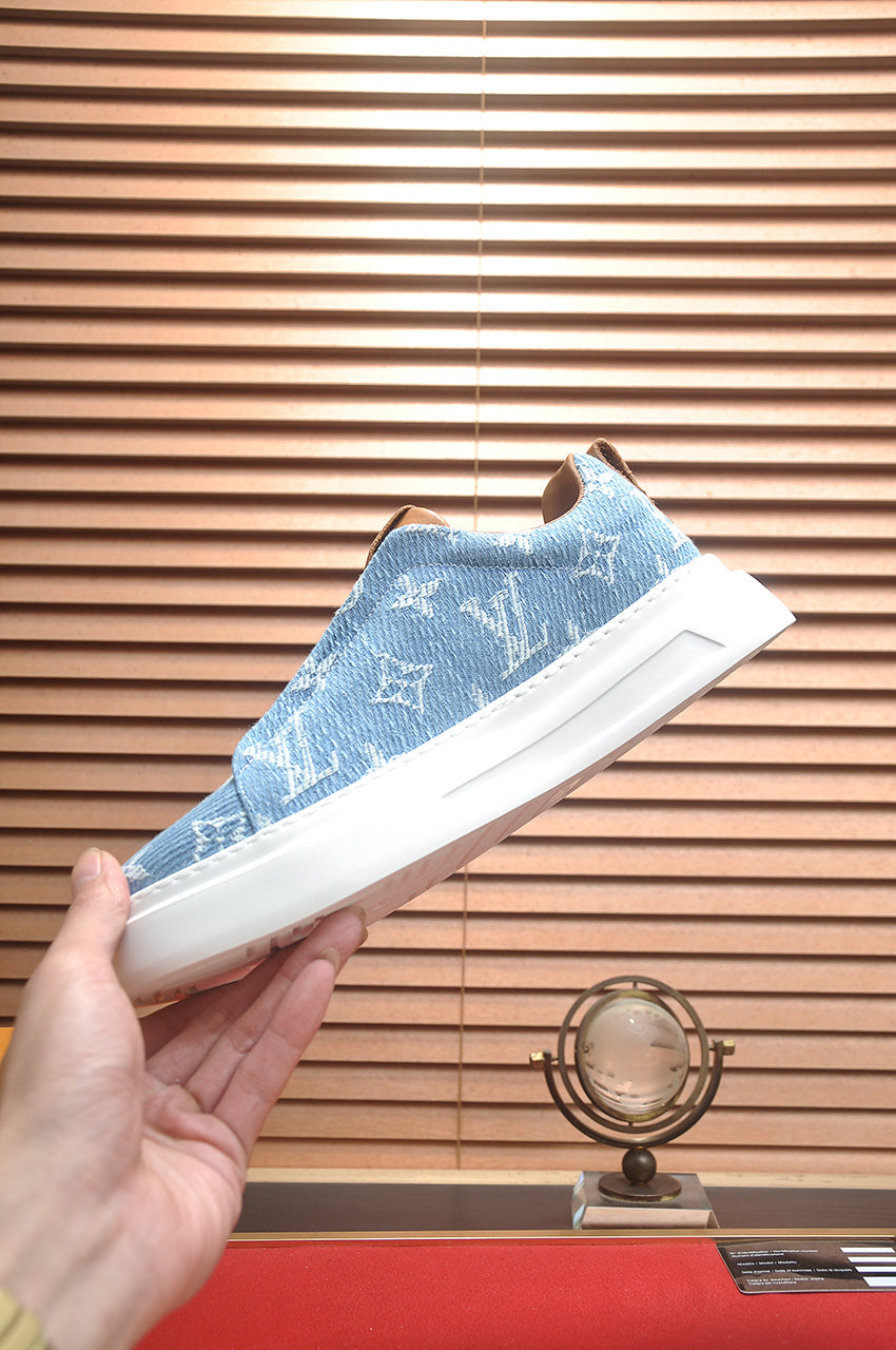 Louis Vuitton Denim Low-Top Sneakers - Light Blue