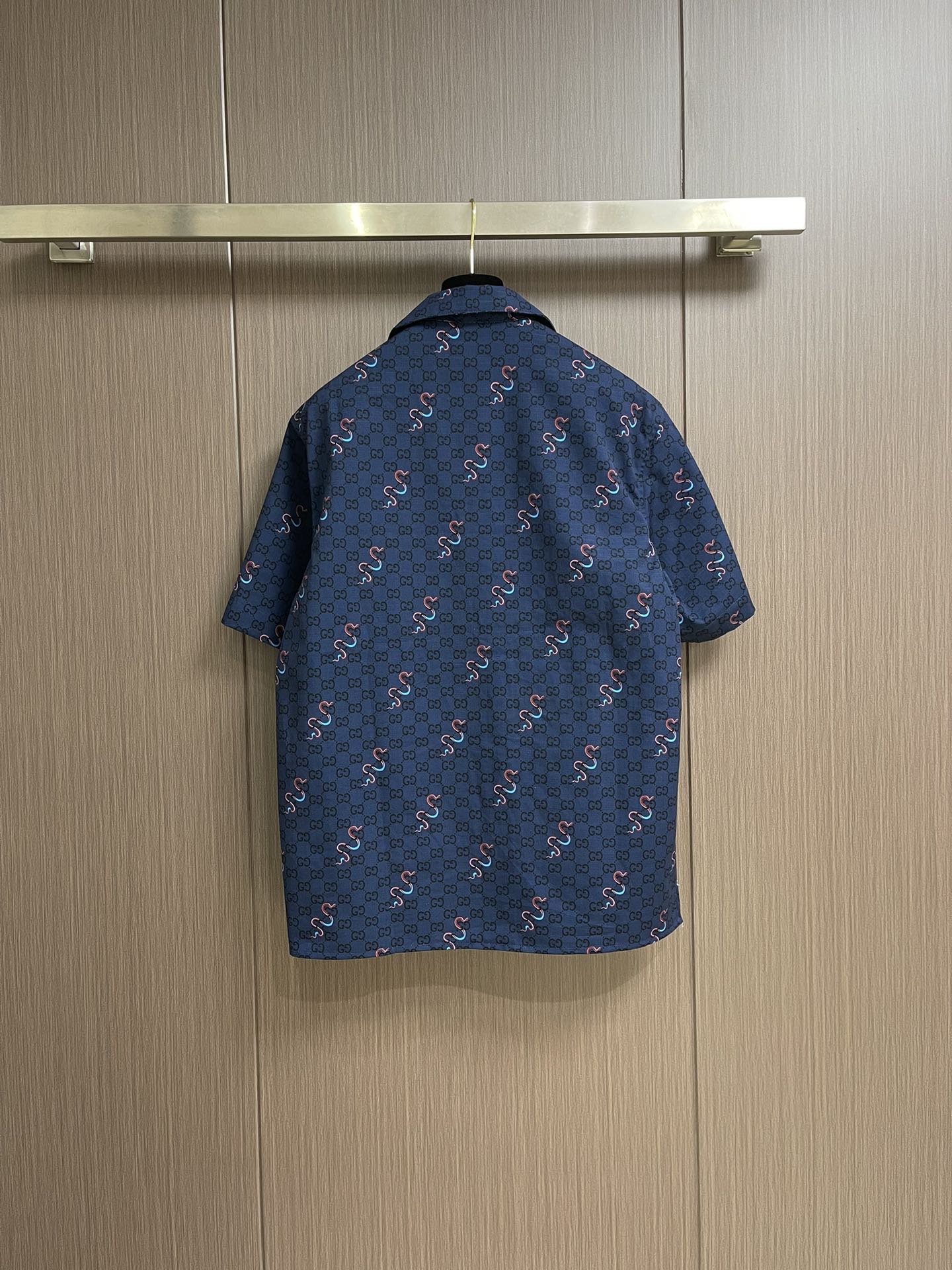 Gucci 2026 SS Chinese New Year GG Supreme Snake Print Shirt & Shorts Set — Navy