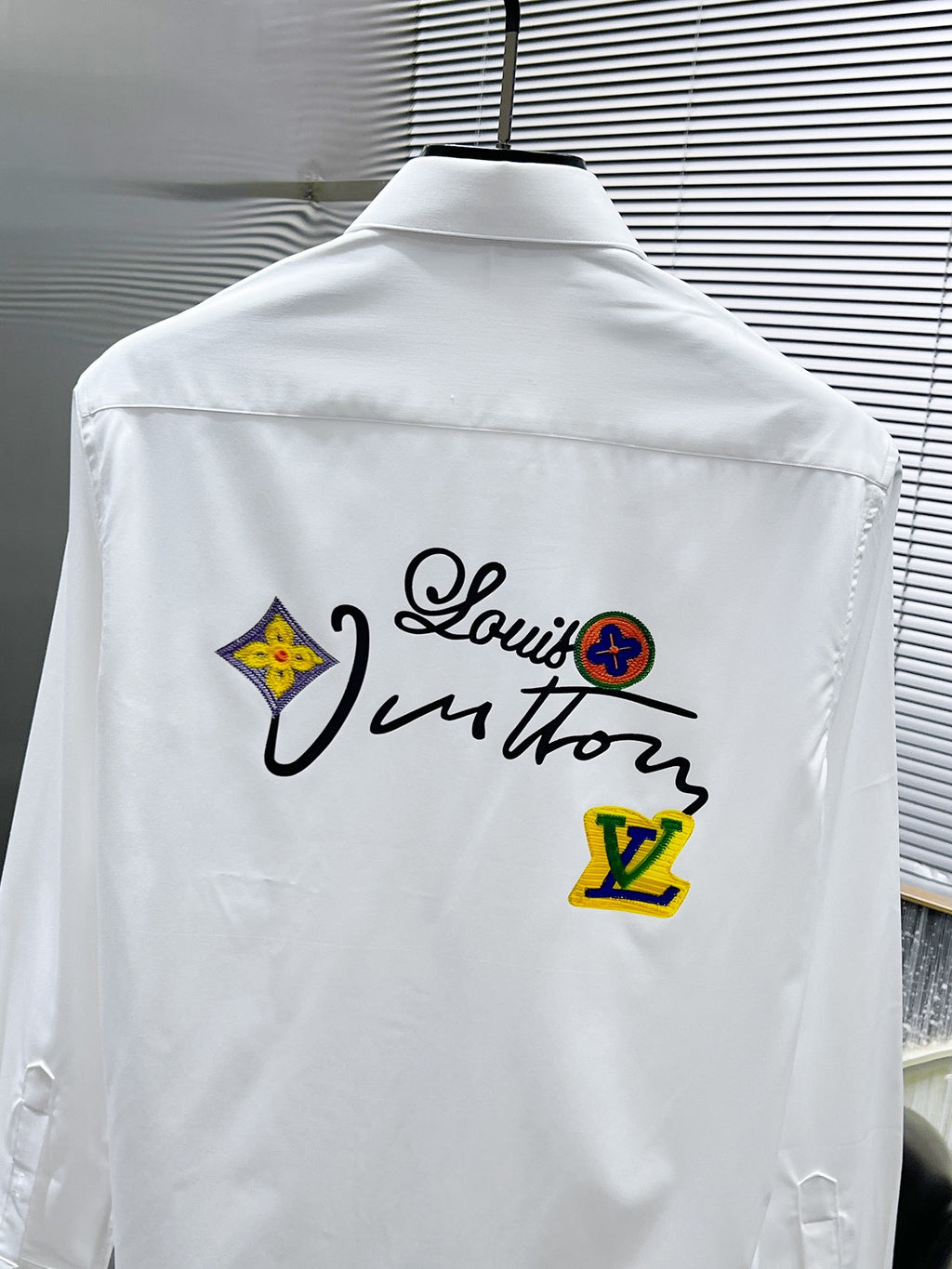 Louis Vuitton Embroidered Flower Logo Shirt - White