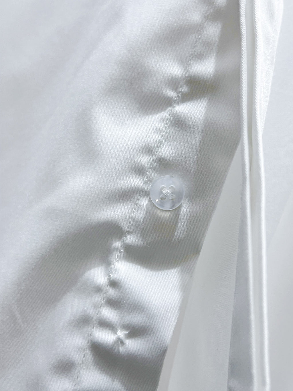 Louis Vuitton Embroidered Flower Logo Shirt - White
