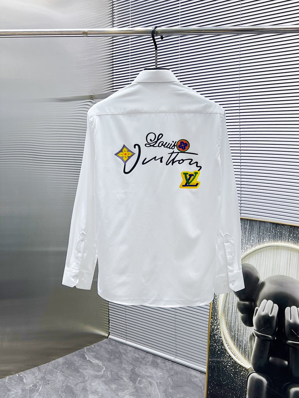 Louis Vuitton Embroidered Flower Logo Shirt - White