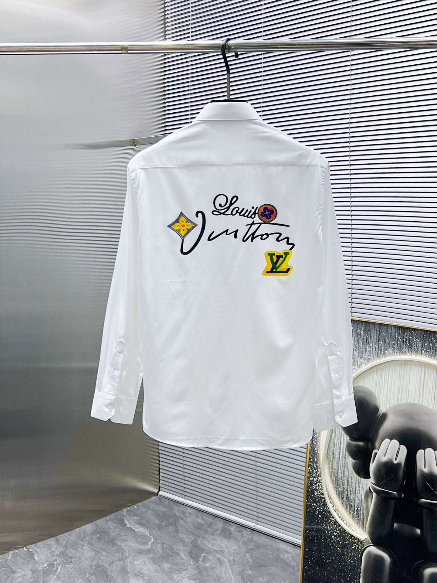 Louis Vuitton Embroidered Flower Logo Shirt - White